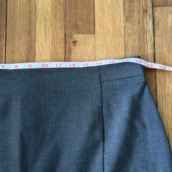 Like New Ann Taylor Classic Gray Pencil Skirt - Picture 3 of 8